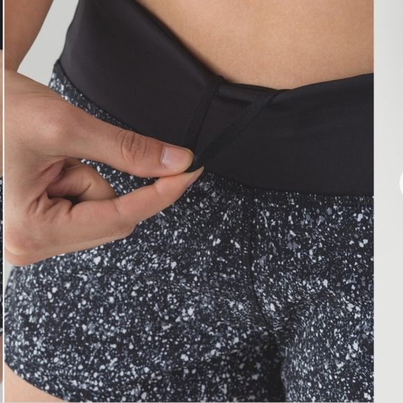 Lululemon women's speed up shorts Black White Splatter Speckled Running - Picture 9 of 9